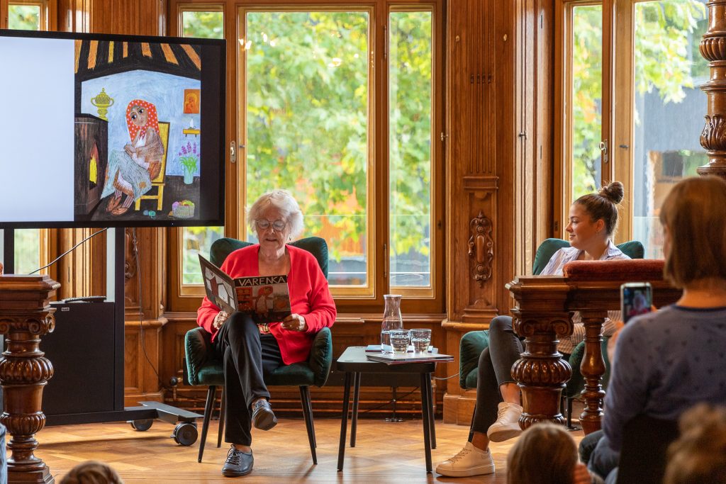 Ausstellung_Bernadette_Kinderbuchlesung©MarinaHöfler